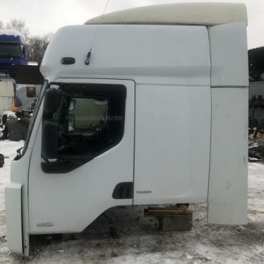 Спойлер кабины Renault Premium