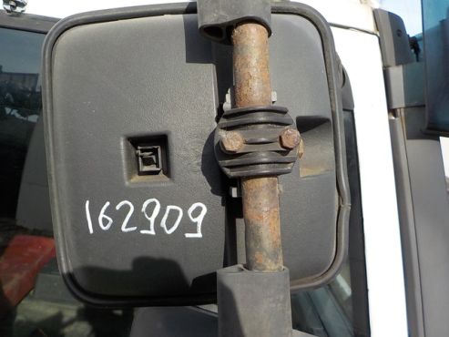 Зеркало правое IVECO Trakker