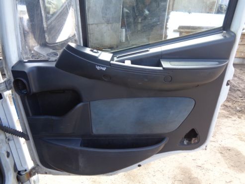 Обшивка двери IVECO Stralis